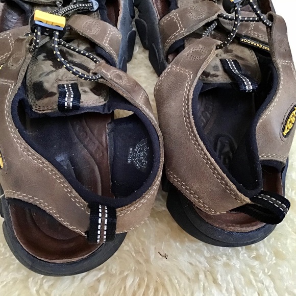 Sandal - Picture 7 of 9